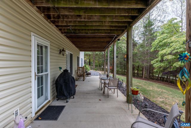 25 ACRE LN, Palmyra, VA 22963