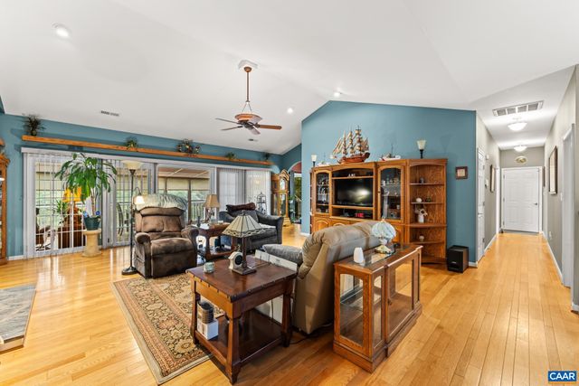 25 ACRE LN, Palmyra, VA 22963