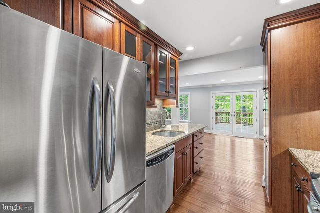 7961 HIDDEN BRIDGE DR, Springfield, VA 22153