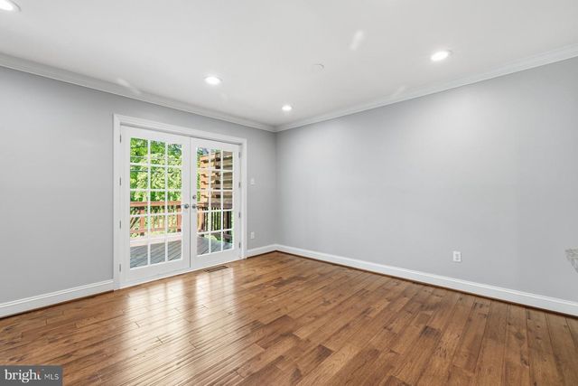 7961 HIDDEN BRIDGE DR, Springfield, VA 22153