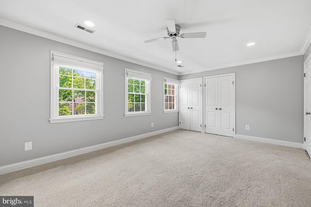 7961 HIDDEN BRIDGE DR, Springfield, VA 22153