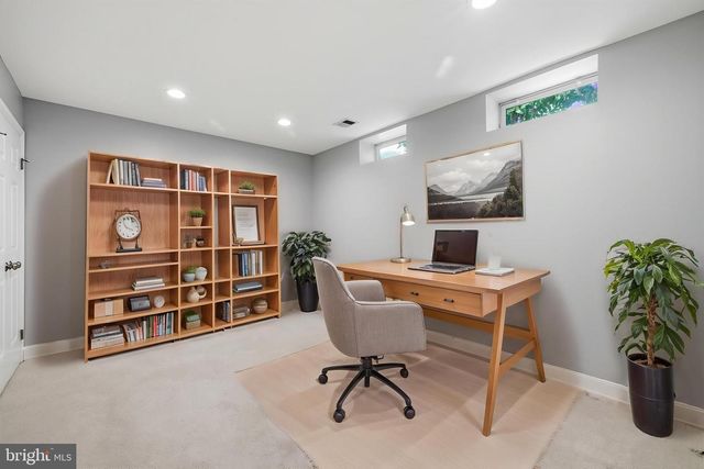 7961 HIDDEN BRIDGE DR, Springfield, VA 22153