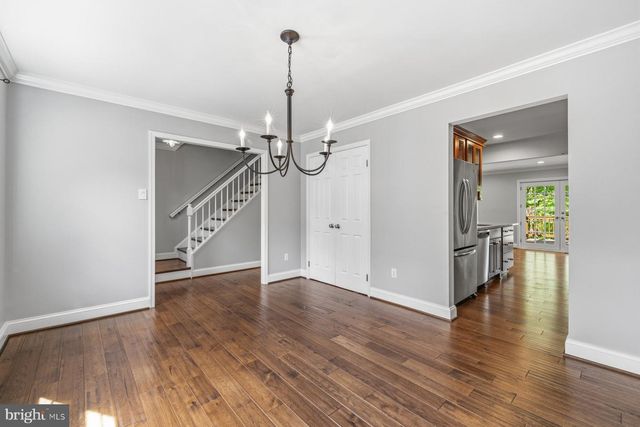 7961 HIDDEN BRIDGE DR, Springfield, VA 22153