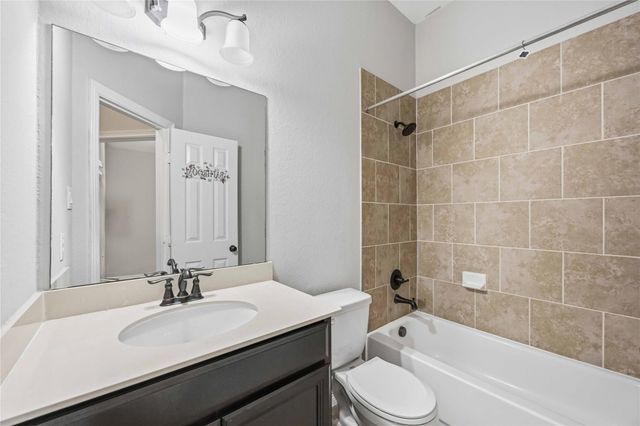 13412 Ravens Park Lane, Pearland, TX 77584