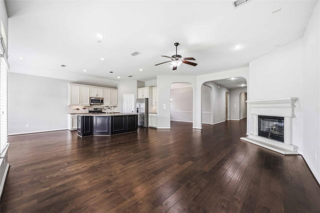 13412 Ravens Park Lane, Pearland, TX 77584