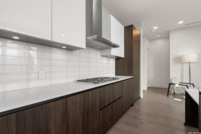 123 Lexington Ave Apt 1308, San Antonio, TX 78205