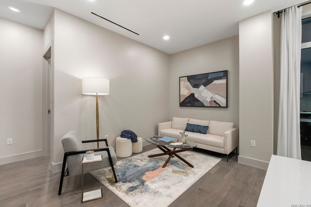 123 Lexington Ave Apt 1308, San Antonio, TX 78205