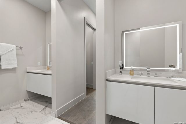 123 Lexington Ave Apt 1308, San Antonio, TX 78205