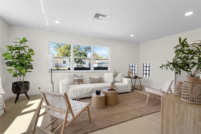 1628 LARKIN AVENUE, Orlando, FL 32812