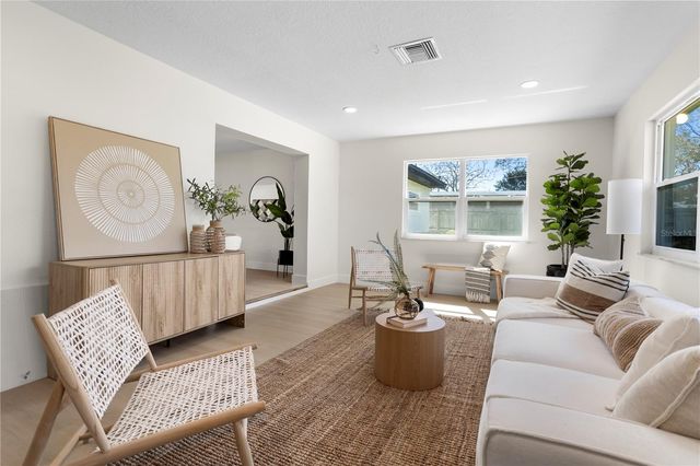 1628 LARKIN AVENUE, Orlando, FL 32812