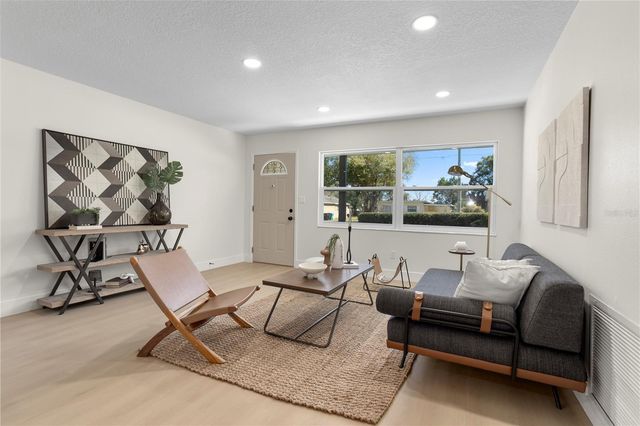 1628 LARKIN AVENUE, Orlando, FL 32812