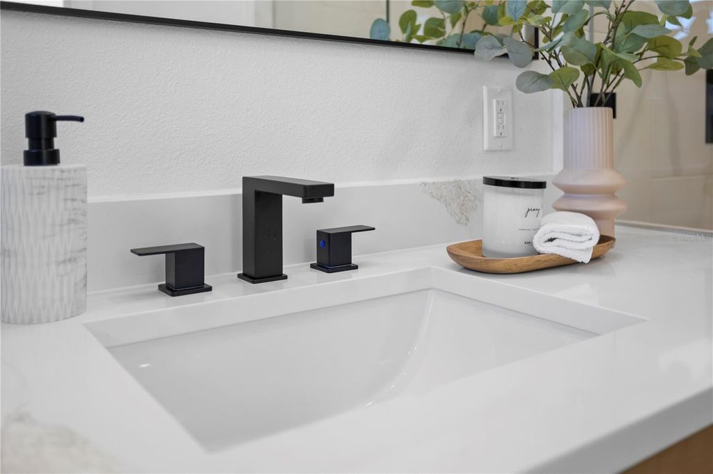 Image 25 of property listing at 1628 LARKIN AVENUE, Orlando, FL 32812