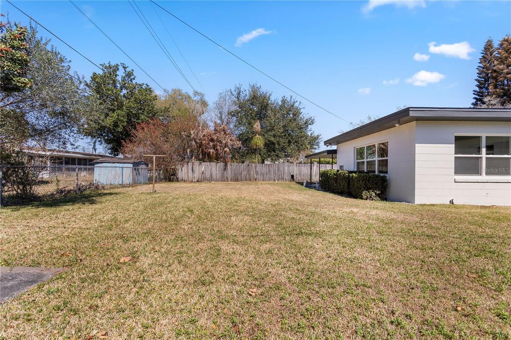 Image 35 of property listing at 1628 LARKIN AVENUE, Orlando, FL 32812