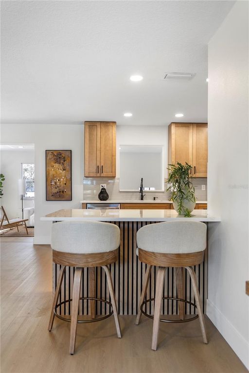 Image 10 of property listing at 1628 LARKIN AVENUE, Orlando, FL 32812