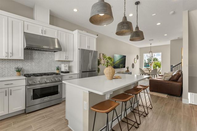 2058 PACKING DISTRICT WAY, Orlando, FL 32804
