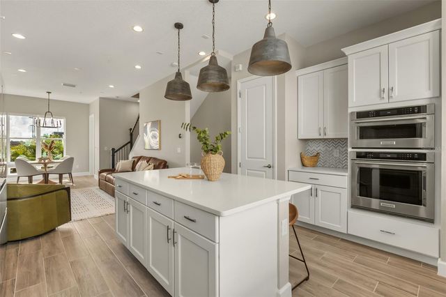 2058 PACKING DISTRICT WAY, Orlando, FL 32804