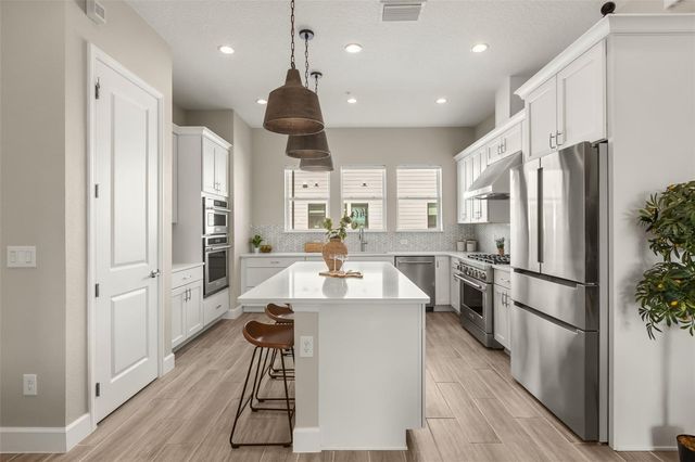 2058 PACKING DISTRICT WAY, Orlando, FL 32804