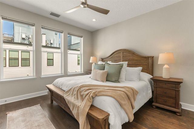2058 PACKING DISTRICT WAY, Orlando, FL 32804