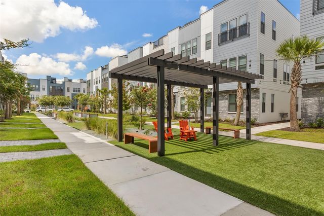 2058 PACKING DISTRICT WAY, Orlando, FL 32804