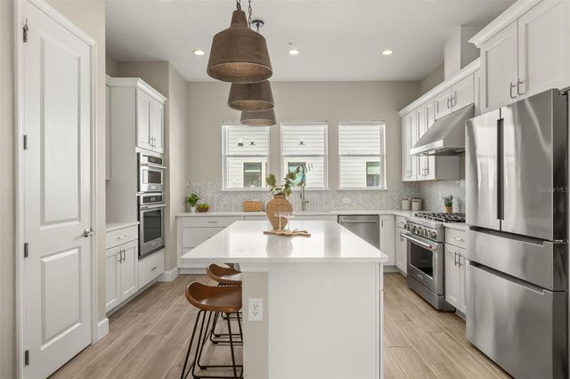 2058 PACKING DISTRICT WAY, Orlando, FL 32804