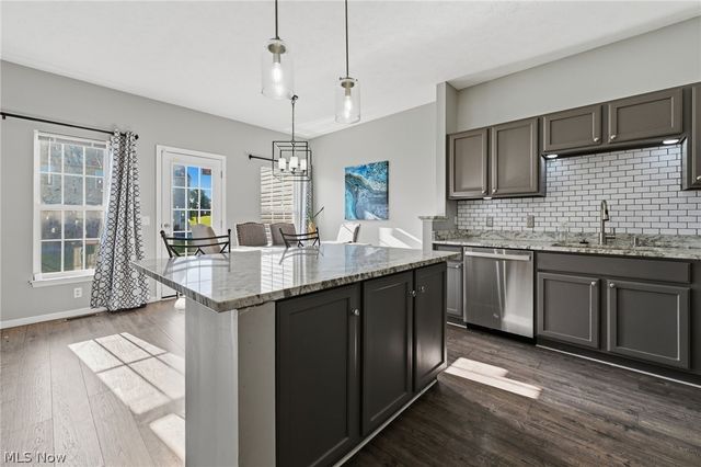 108 Clay Court, Berea, OH 44017