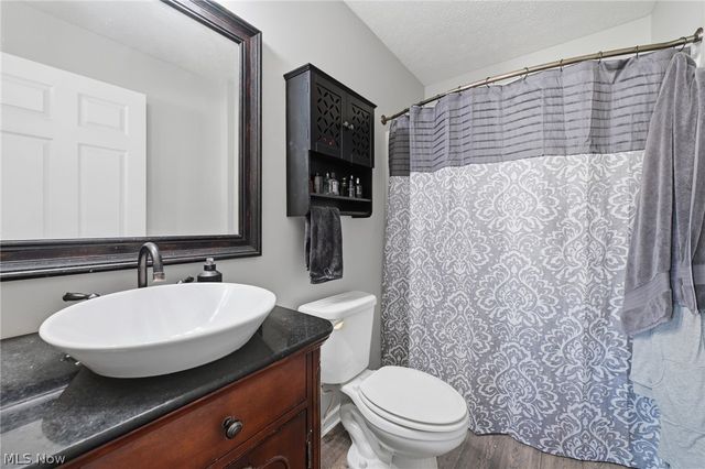 108 Clay Court, Berea, OH 44017