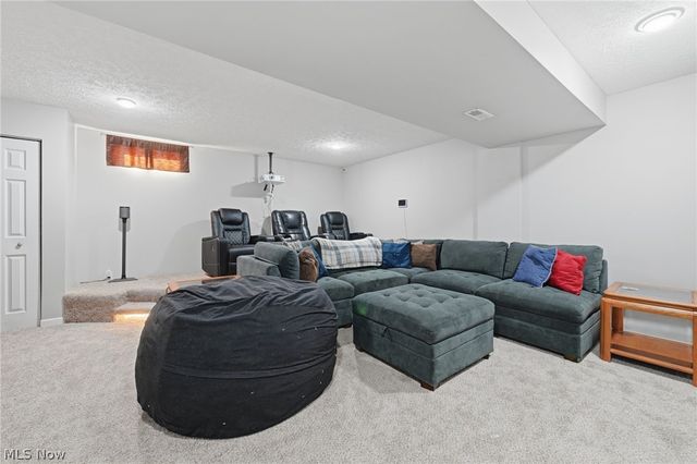 108 Clay Court, Berea, OH 44017