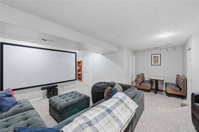 108 Clay Court, Berea, OH 44017