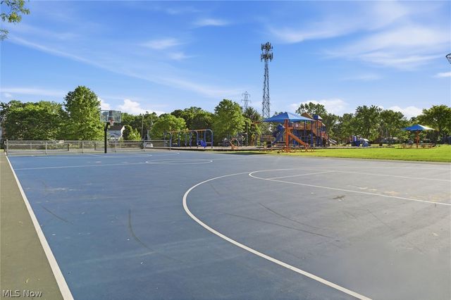 108 Clay Court, Berea, OH 44017