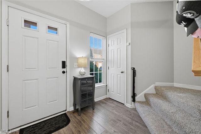 108 Clay Court, Berea, OH 44017