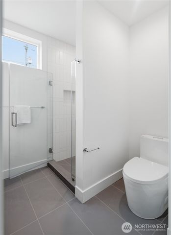 6223 9th Avenue NE, Seattle, WA 98115