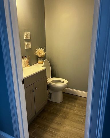 17 East Main St 17, Avon, MA 02322