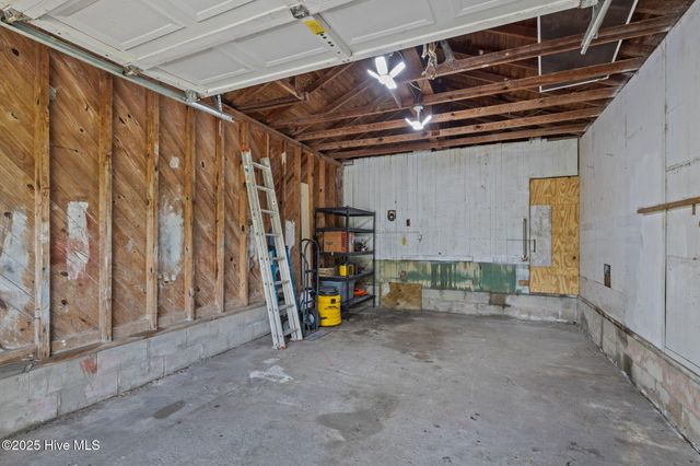 385 Hwy 70 Bettie, Beaufort, NC 28516