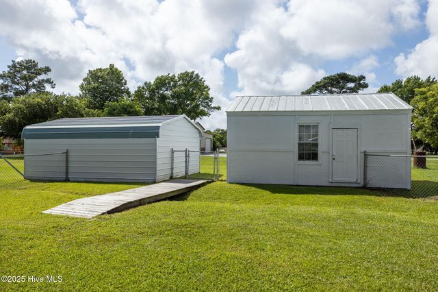 385 Hwy 70 Bettie, Beaufort, NC 28516
