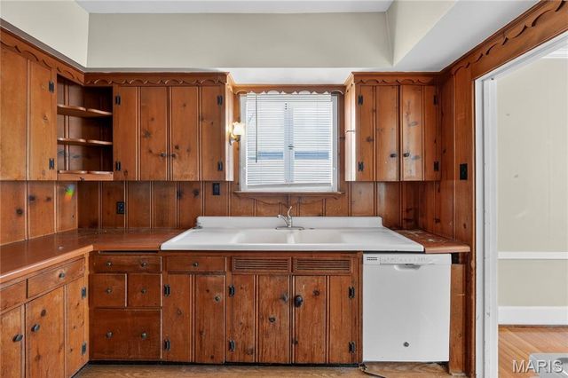 461 Catalina Avenue, Webster Groves, MO 63119