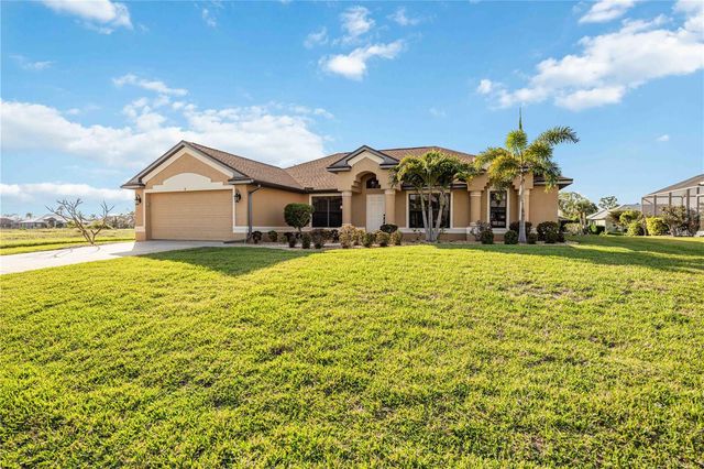 11 MEDALIST CIRCLE, Rotonda West, FL 33947