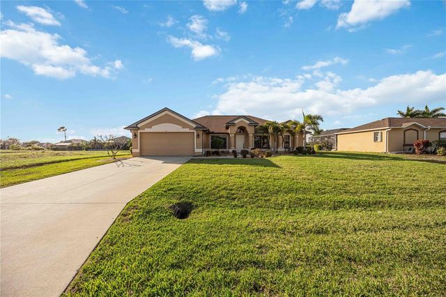 11 MEDALIST CIRCLE, Rotonda West, FL 33947