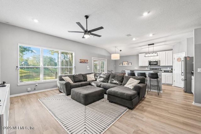 14036 FISH EAGLE Drive E, Jacksonville, FL 32226