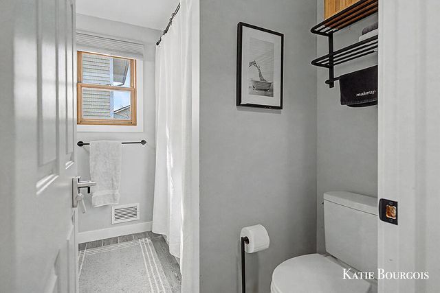 519 Macomb Avenue Nw, City Of Walker, MI 49534