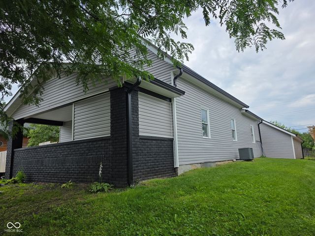 496 E Columbus Street, Martinsville, IN 46151