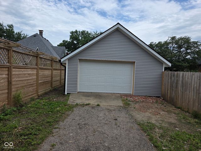 496 E Columbus Street, Martinsville, IN 46151