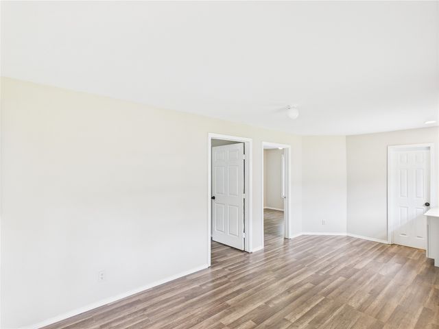 802 Loy Lane, Ennis, TX 75119