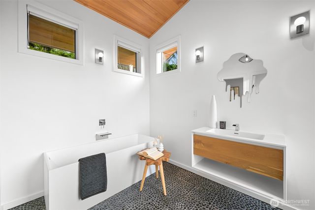 1195 Brighton Crest Drive, Bellingham, WA 98229