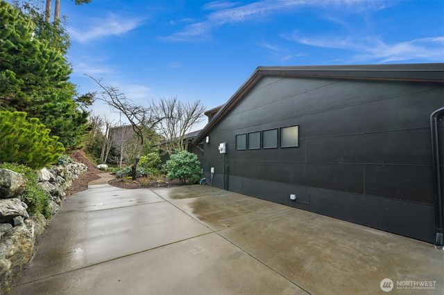 1195 Brighton Crest Drive, Bellingham, WA 98229