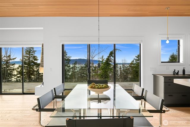 1195 Brighton Crest Drive, Bellingham, WA 98229