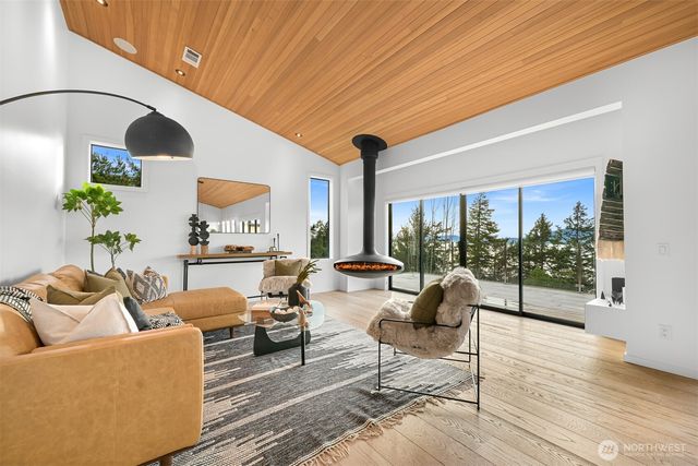 1195 Brighton Crest Drive, Bellingham, WA 98229