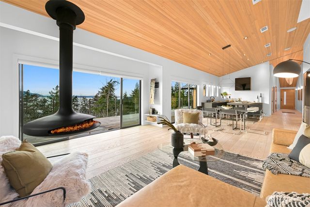 1195 Brighton Crest Drive, Bellingham, WA 98229