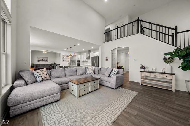 196 Oakhurst Way, Westfield, IN 46074