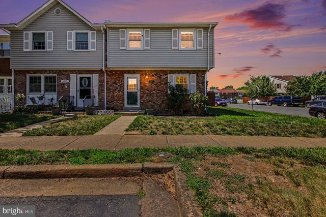 1800 FORT PULASKI CT, Dumfries, VA 22026