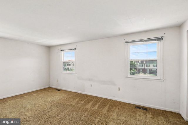 1800 FORT PULASKI CT, Dumfries, VA 22026